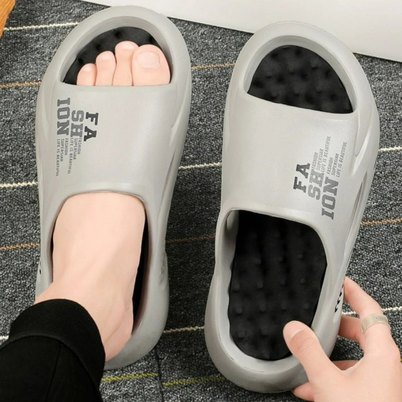Zapatillas de verano para hombre, zapatillas de masaje EVA, zapatos informales ligeros para la playa, zapatillas de suela blanda para interiores, sandalias con plataforma para exteriores para hombre