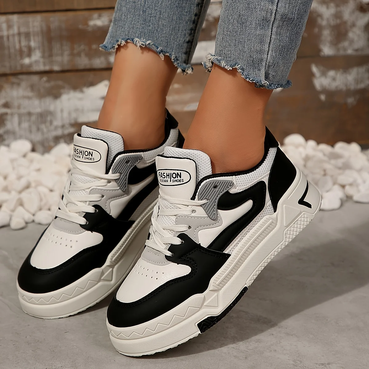 Zapatillas de deporte de moda, zapatos blancos y negros transpirables para mujer, todas las estaciones, ropa informal y deportiva, estilo Ins de moda