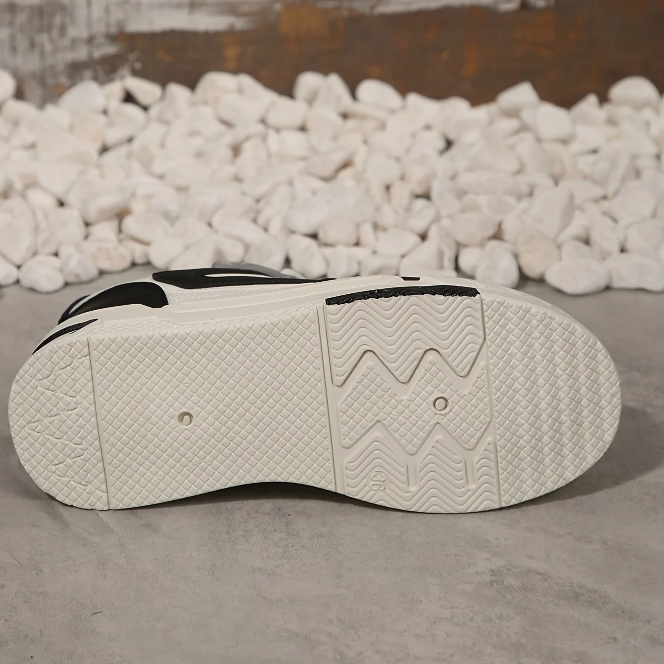 Zapatillas de deporte de moda, zapatos blancos y negros transpirables para mujer, todas las estaciones, ropa informal y deportiva, estilo Ins de moda