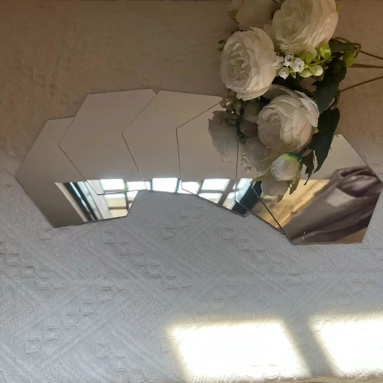 6/12 Uds. Adhesivo de pared con espejo hexagonal 3D, oro rosa, bricolaje, fondo de TV, pegatinas para el sal&oacute;n, decoraci&oacute;n de pared, dormitorio, ba&ntilde;o, decoraci&oacute;n del hogar