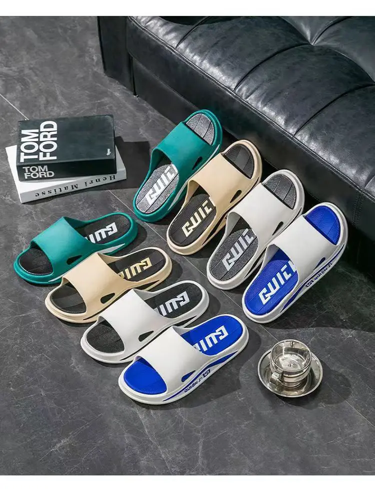 Zapatillas de moda para hombre, chanclas antideslizantes de suela blanda de PVC para hombre, sandalias de playa con parte inferior gruesa para exteriores, zapatillas de ba&ntilde;o para el hogar para parejas