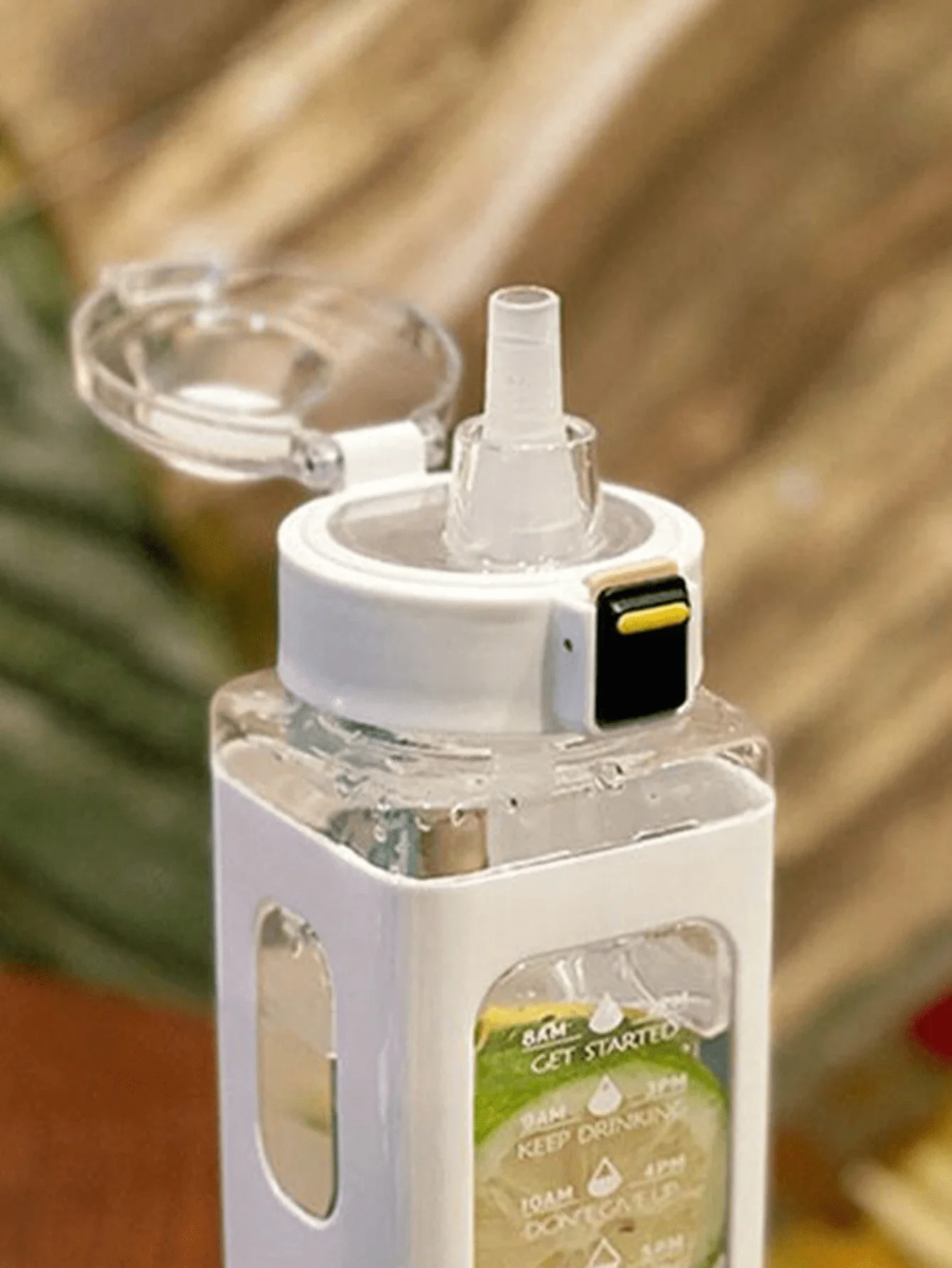1 botella de agua deportiva blanca de 700 ml, taza para sorber port&aacute;til. &iexcl;Adecuado para deportes al aire libre, ciclismo y transporte!