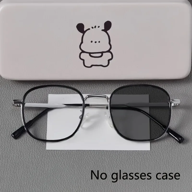 Los estudiantes unisex pueden combinar f&aacute;cilmente estos gafas transparentes poligonales de alta calidad que protegen contra la luz azul