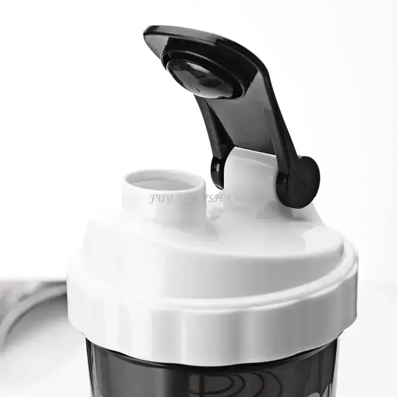 Botella coctelera de 3 capas, taza para mezclar prote&iacute;nas, taza de agua deportiva para Fitness, botellas de agua de pl&aacute;stico a escala de 550ml con caja de medicina