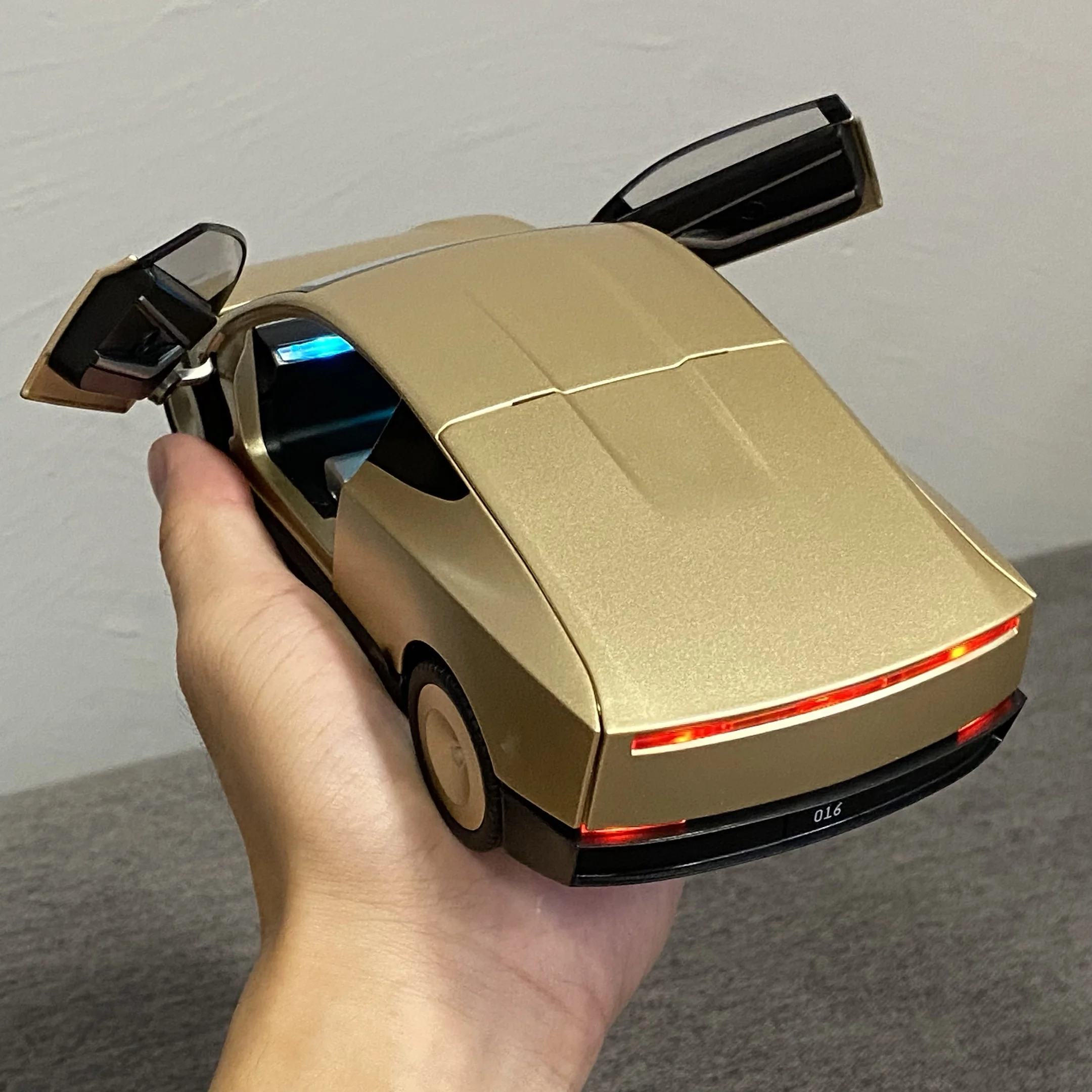 1:24 Cybercab Robotaxi, aleación de Metal, modelo Diecast, sonido de coche y luz, para niños, colección de coches de juguete, decoración de vacaciones 1:24 Cybercab Robotaxi, aleación de Metal, modelo Diecast, sonido de coche y luz, para niños, colección de coches de juguete, decoración de vacaciones