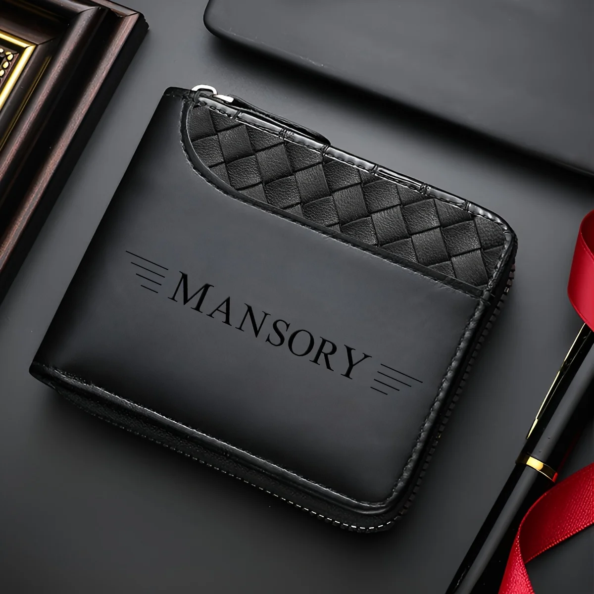 Cartera de Cuero Sint&eacute;tico de Lujo Personalizada para Hombre, con Grabado en Relieve, Cuerpo de Cuero Sint&eacute;tico Negro Liso, Cierre de Cremallera, M&uacute;ltiples Ranuras para Tarjetas