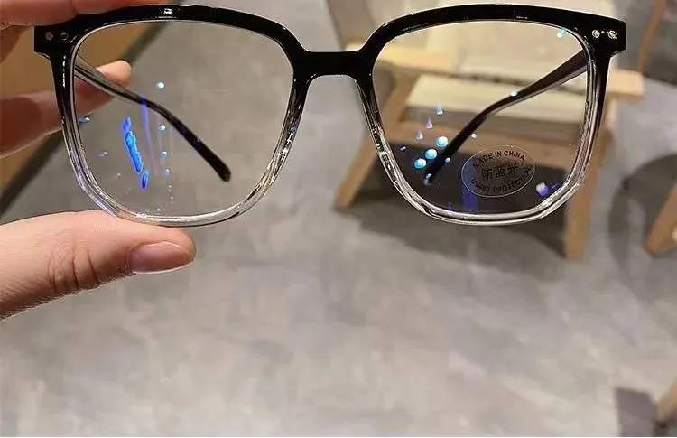 MJYIWANG Gafas anti-luz azul para senderismo y camping, 1/2/3 piezas, para mujer, montura de gafas sencilla y regular, montura retro plana con filtro de luz. MJYIWANG Gafas anti-luz azul para senderismo y camping, 1/2/3 piezas, para mujer, montura de gafas sencilla y regular, montura retro plana con filtro de luz.