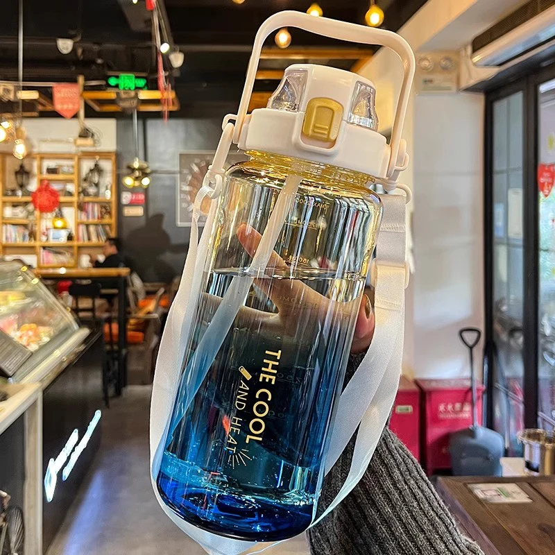 Botella de agua de 1.5/2 litros, botella deportiva de pl&aacute;stico port&aacute;til con correa de pajita, vaso grande para gimnasio, viaje, botella de jugo, libre de BPA